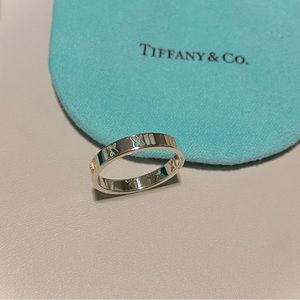 Tiffany & Co. Atlas ring